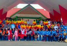 Seratusan Pesepeda Berbagai Komunitas Dari Pulau Kundur Foto Bersama Usai Acara Funbike Minggu, (8/9/24).