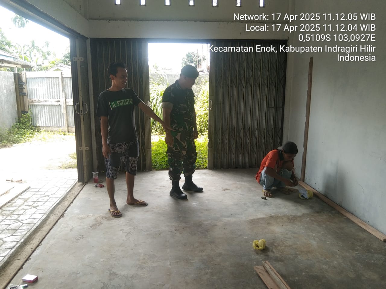 Serda Niko Arisandi Laksanakan Komsos dengan Warga Desa Pengalihan untuk Pererat Hubungan