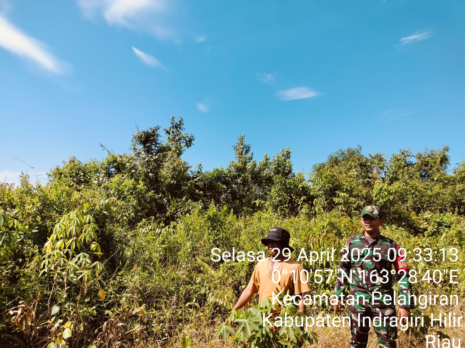 Babinsa Koramil 10/Plg Gencar Sosialisasikan Pencegahan Karhutla dan Laksanakan Patroli di Wilayah Binaan 