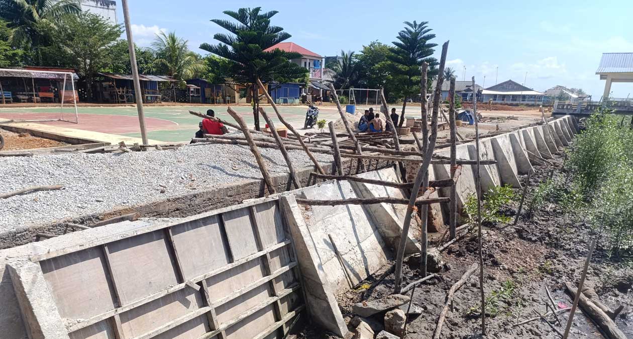 Tanggul Desa Lebuh hampir selesai pengerjaan