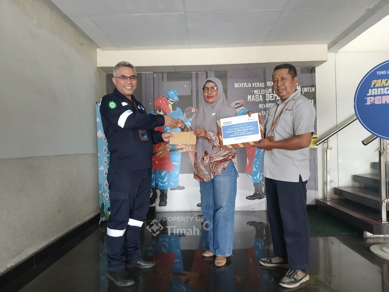 Konsisten Bantu Kesehatan Warga, PT Timah Serahkan Bantuan untuk Lansia di Bangka Barat